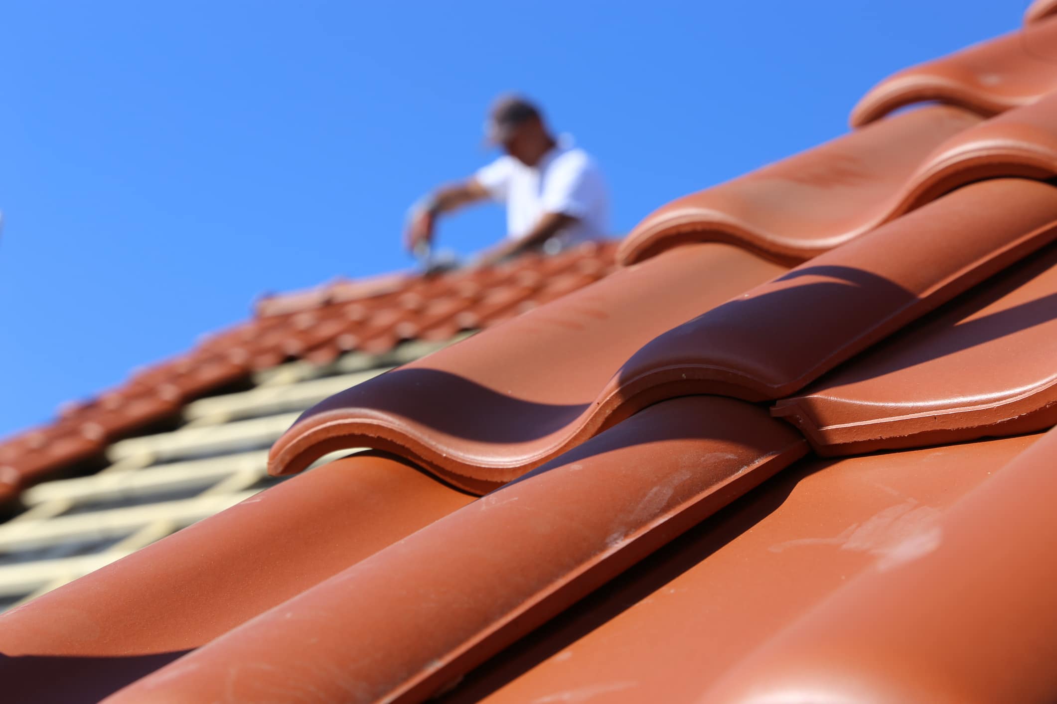 Roofing work, new covering of a tiled roof