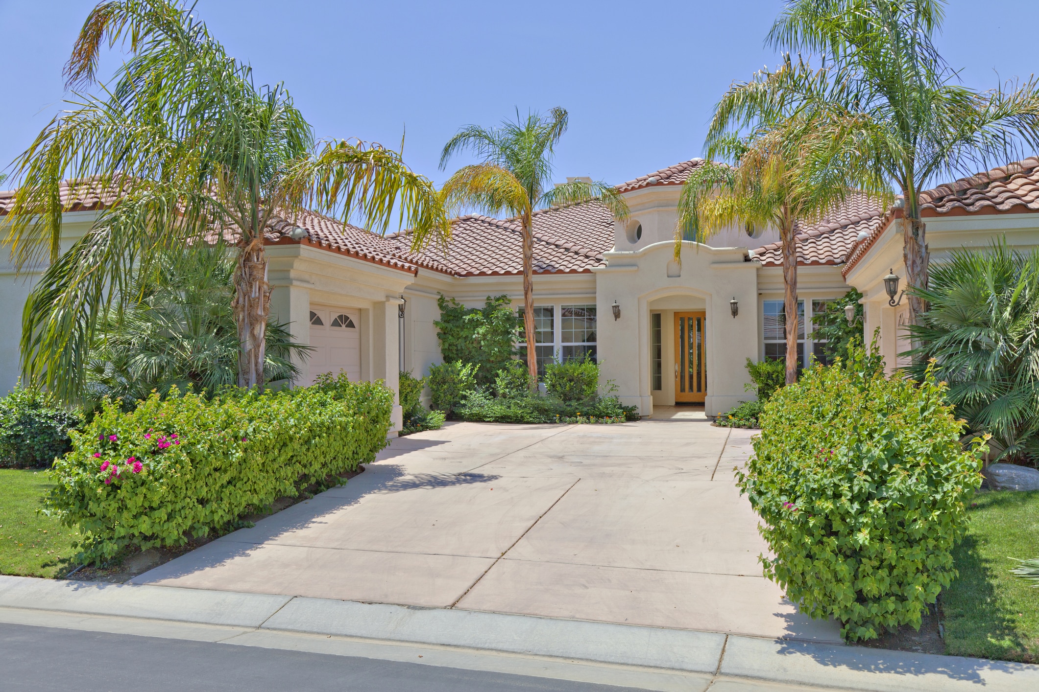 Entrance to a beautiful Palm Springs home